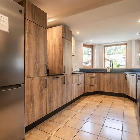 Chalet Spacieux 19pers, Piscine, Jacuzzi, Sauna & Salle De Jeux