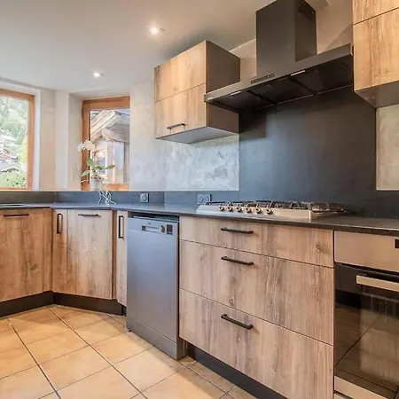 Spacieux 19pers, Piscine, Jacuzzi, Sauna & Salle De Jeux Dağ evi La Plagne