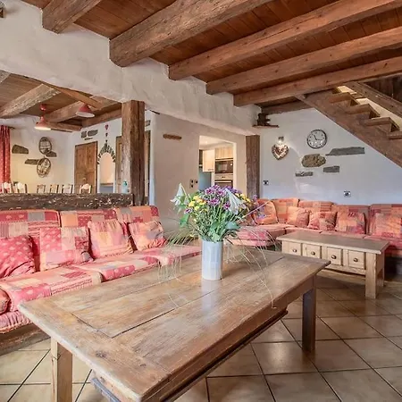 Spacieux 19pers, Piscine, Jacuzzi, Sauna & Salle De Jeux Chalet La Plagne