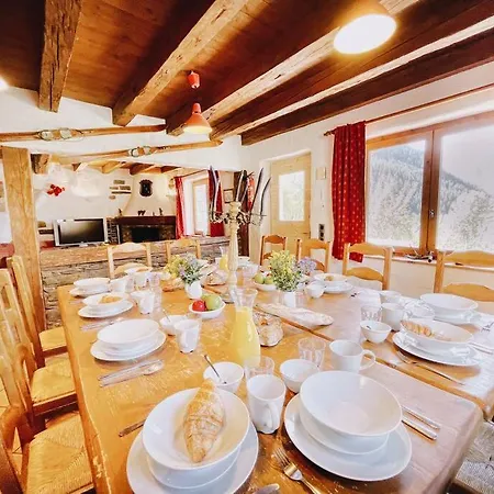 Spacieux 19pers, Piscine, Jacuzzi, Sauna & Salle De Jeux *