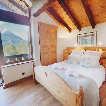 Spacieux 19pers, Piscine, Jacuzzi, Sauna & Salle De Jeux