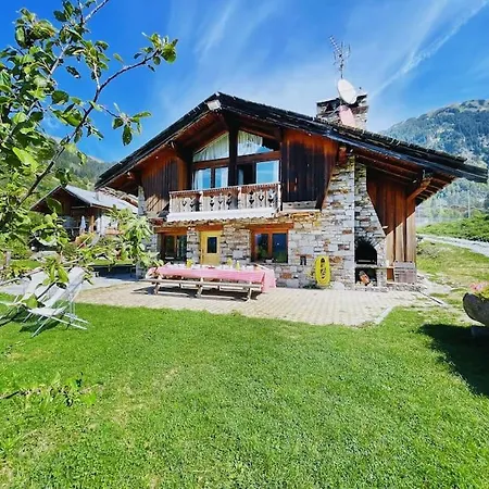 Chalet Spacieux 19pers, Piscine, Jacuzzi, Sauna & Salle De Jeux