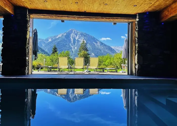 Spacieux 19pers, Piscine, Jacuzzi, Sauna & Salle De Jeux Chalet