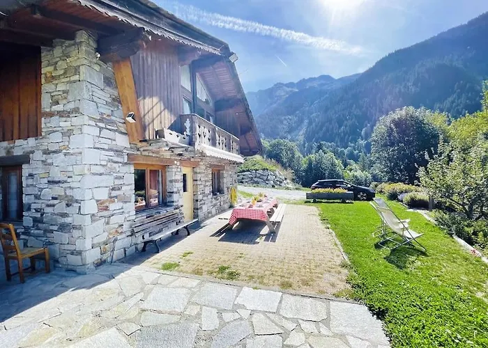 Spacieux 19pers, Piscine, Jacuzzi, Sauna & Salle De Jeux Chalet