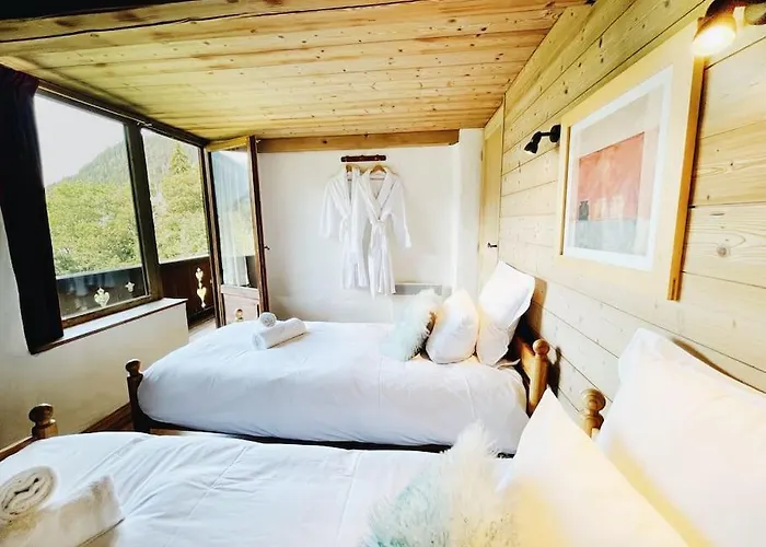 Chalet Spacieux 19pers, Piscine, Jacuzzi, Sauna & Salle De Jeux