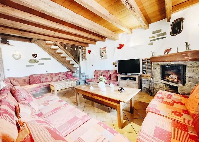 Spacieux 19pers, Piscine, Jacuzzi, Sauna & Salle De Jeux Chalet