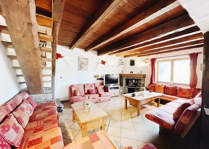 Spacieux 19pers, Piscine, Jacuzzi, Sauna & Salle De Jeux