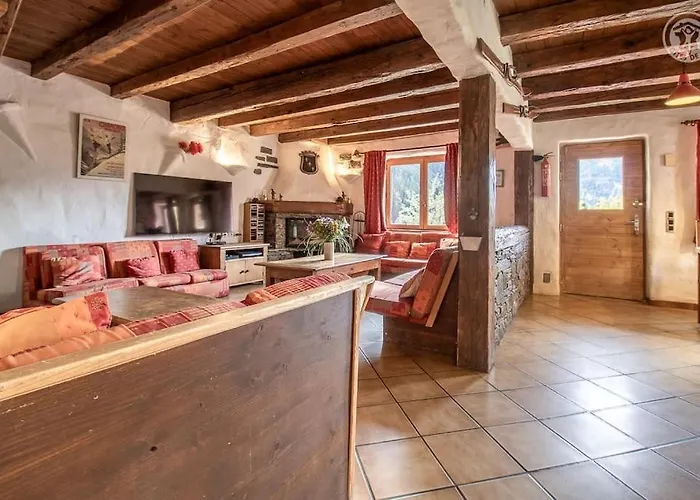 Chalet Spacieux 19pers, Piscine, Jacuzzi, Sauna & Salle De Jeux