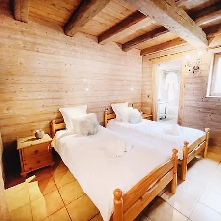 Spacieux 19pers, Piscine, Jacuzzi, Sauna & Salle De Jeux