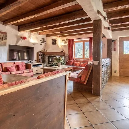 Chalet Spacieux 19pers, Piscine, Jacuzzi, Sauna & Salle De Jeux