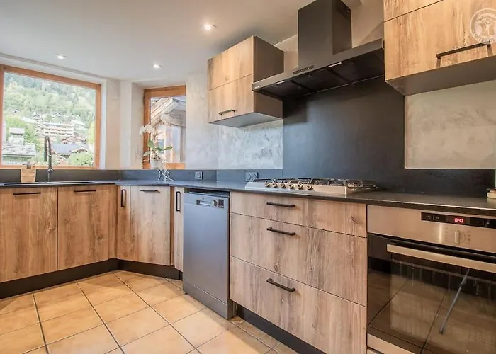 Spacieux 19pers, Piscine, Jacuzzi, Sauna & Salle De Jeux Chalet La Plagne