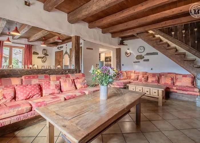 Spacieux 19pers, Piscine, Jacuzzi, Sauna & Salle De Jeux Chalet La Plagne