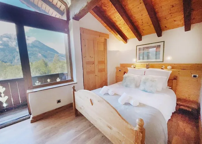 Spacieux 19pers, Piscine, Jacuzzi, Sauna & Salle De Jeux